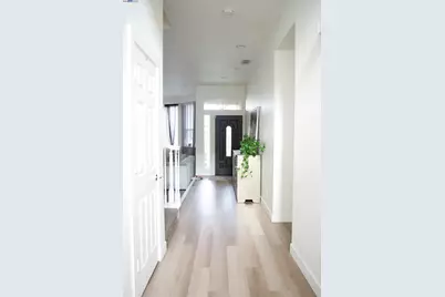 1233 Plaza Ct, Tracy, CA 95377 - Photo 3