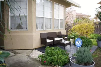 1233 Plaza Ct, Tracy, CA 95377 - Photo 5