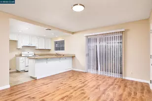 4413 76th St, Sacramento, CA 95820 - Photo 5