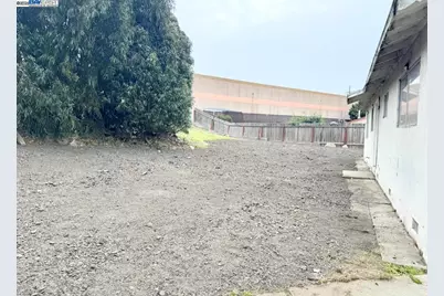 2147 Murphy Dr, San Pablo, CA 94806 - Photo 3