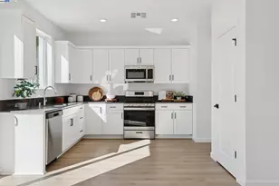 863 Pecan Tree Ln, Galt, CA 95632 - Photo 11