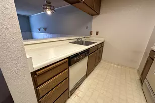 240 N Bayshore Blvd, San Mateo, CA 94401 - Photo 7