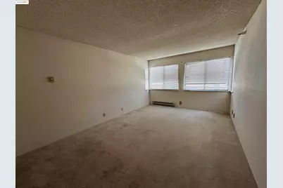 240 N Bayshore Blvd #303, San Mateo, CA 94401 - Photo 13