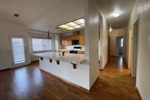 8636 Carlin Ave, Sacramento, CA 95823 - Photo 11