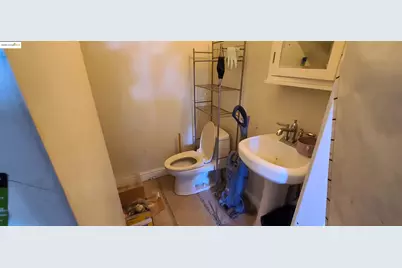 2825 Market St, Oakland, CA 94608 - Photo 31