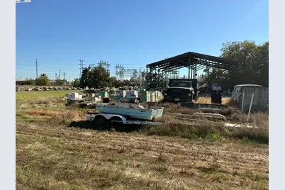 124/130/136 Yosemite Meadows Dr, Modesto, CA 95357 - Photo 11