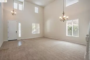 1319 Teal Hollow Dr, Yuba City, CA 95993 - Photo 7