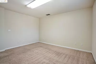 1319 Teal Hollow Dr, Yuba City, CA 95993 - Photo 35