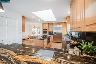 33 Altamount Dr, Orinda, CA 94563 - Photo 17