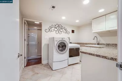 33 Altamount Drive, Orinda, CA 94563 - Photo 45