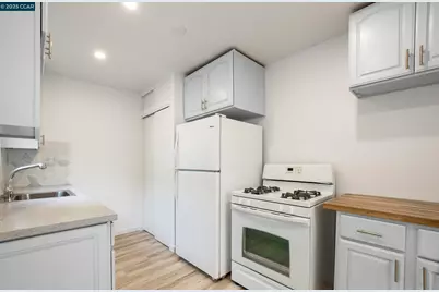 9028 A St, Oakland, CA 94603 - Photo 9