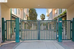 6555 Shattuck Ave., Oakland, CA 94609 - Photo 3