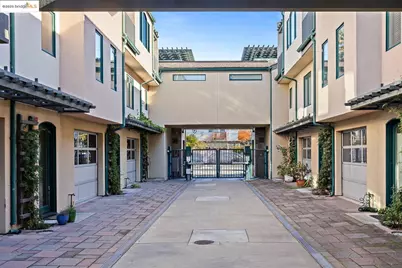 6555 Shattuck Avenue, Oakland, CA 94609 - Photo 3