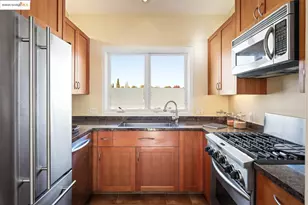 6555 Shattuck Ave., Oakland, CA 94609 - Photo 13