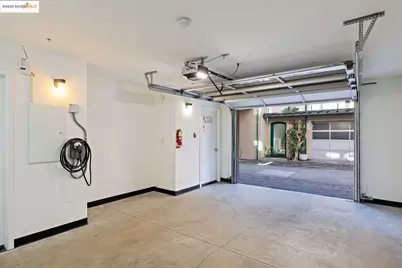 6555 Shattuck Avenue, Oakland, CA 94609 - Photo 31