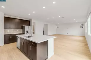 618 Channel Cir, Oakley, CA 94561 - Photo 17