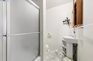 856 21st St, Oakland, CA 94607 - Photo 43