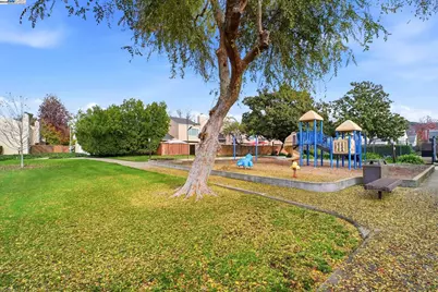 27639 Eucalyptus Court, Hayward, CA 94544 - Photo 47