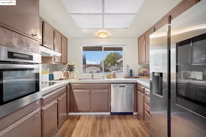 1909 Oakridge Ln, Pittsburg, CA 94565 - Photo 17