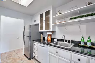 1960 Barrymore Common, Fremont, CA 94538 - Photo 9