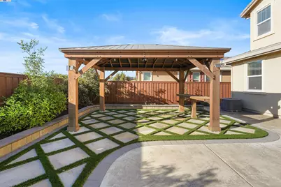 2417 Stalsburg Dr, Tracy, CA 95376 - Photo 47