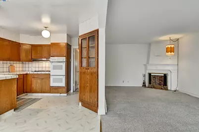 86 Apollo, San Francisco, CA 94124 - Photo 5