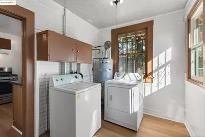 1718 88th Ave, Oakland, CA 94621 - Photo 23