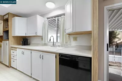 2197 Dalis Drive #124, Concord, CA 94520 - Photo 23