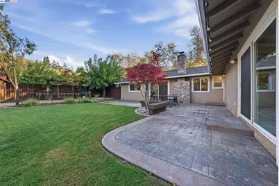 572 Old Farm Rd, Danville, CA 94526 - Photo 29