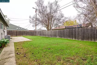 2171 Meadowview Rd, Sacramento, CA 95832 - Photo 17