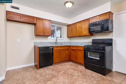 2171 Meadowview Rd, Sacramento, CA 95832 - Photo 3