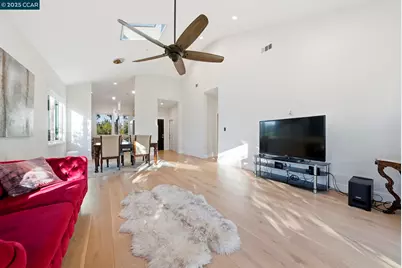 12 Quiet Country Ln, Danville, CA 94526 - Photo 9