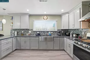 545 Golden Gate Ave, Stockton, CA 95205 - Photo 7