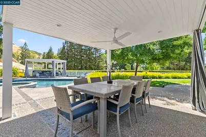 1124 Merlin Ct, Alamo, CA 94507 - Photo 41