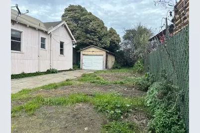 1024 50th Ave, Oakland, CA 94601 - Photo 5