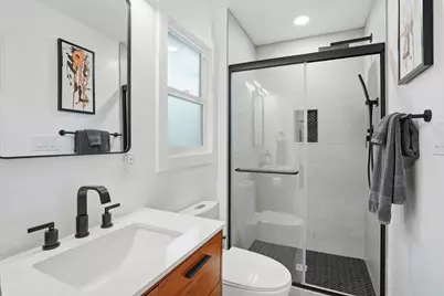 6470 Ascot Dr, Oakland, CA 94611 - Photo 23