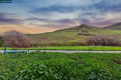 2149 Saddlebred Dr., Fairfield, CA 94534 - Photo 53