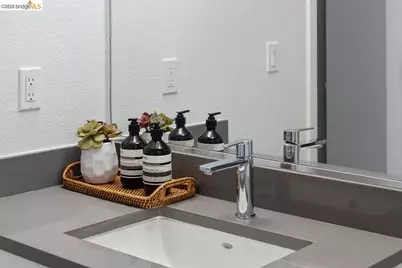 260 Brooklyn Basin Way #519, Oakland, CA 94606 - Photo 19