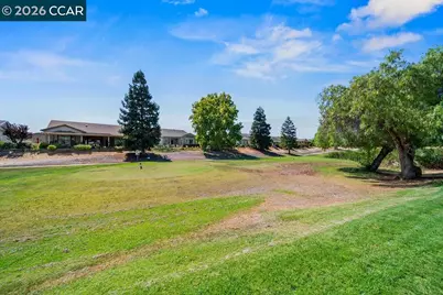 742 Richardson Dr, Brentwood, CA 94513 - Photo 35