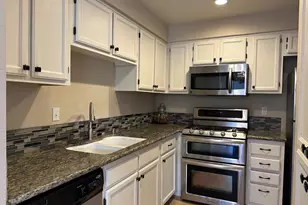 402 Olympus, Hercules, CA 94547 - Photo 9