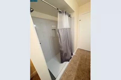 5451 Roundtree Pl #F, Concord, CA 94521 - Photo 11