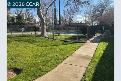 5451 Roundtree Pl #F, Concord, CA 94521 - Photo 19