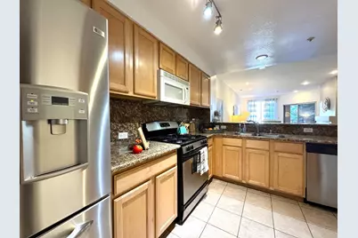 320 Caldecott Ln #127, Oakland, CA 94618 - Photo 13