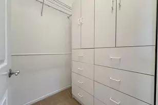 320 Caldecott Ln, Oakland, CA 94618 - Photo 17