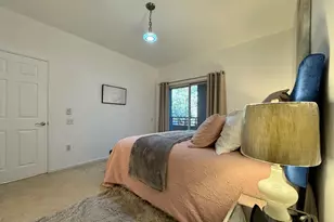 320 Caldecott Ln, Oakland, CA 94618 - Photo 23