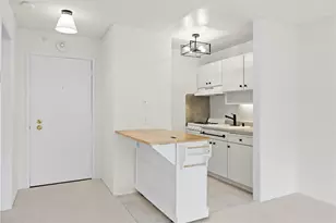 7 Commodore Dr, Emeryville, CA 94608 - Photo 3