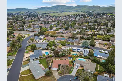 5607 Lassen Ct, Clayton, CA 94517 - Photo 5