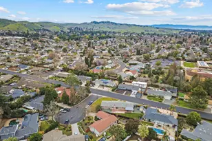 5607 Lassen Ct, Clayton, CA 94517 - Photo 7