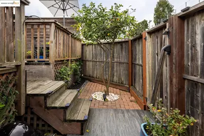 1076 61st St, Oakland, CA 94608 - Photo 41