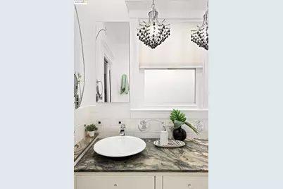 1076 61st St, Oakland, CA 94608 - Photo 29